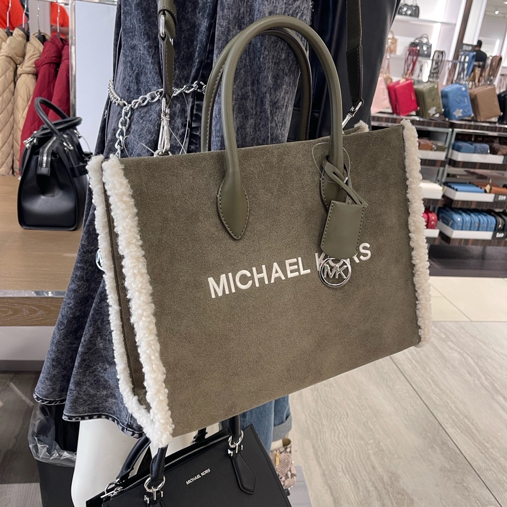 MICHAEL KORS Mirella Medium Suede and Faux Shearling Tote Bag
Olive 
NWT - Picture 12 of 16